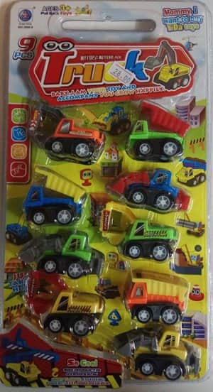 9 משאיות קטנות