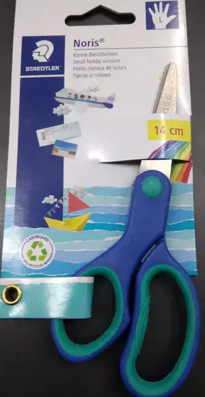 מספריים לשמאליים.